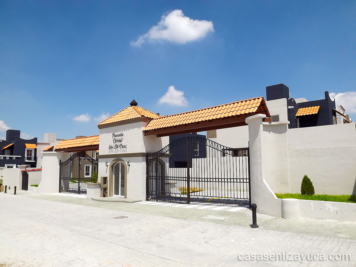 calle privada de fraccionamiento de casas en tizayuca con alberca 2 pisos 2 recmaras